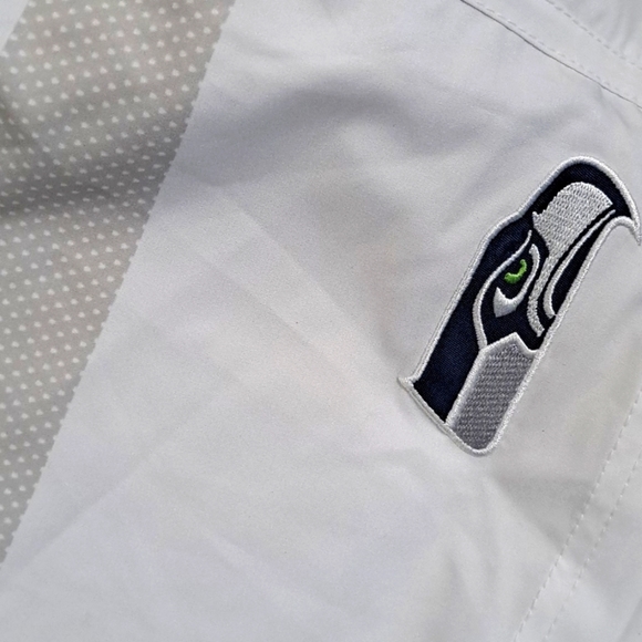 NFL Team Apparel Men's Seattle Swim Shorts - Sporty and Stylish Beachwear - Picture 1 of 4
